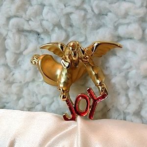 Giusti angel Christmas pin